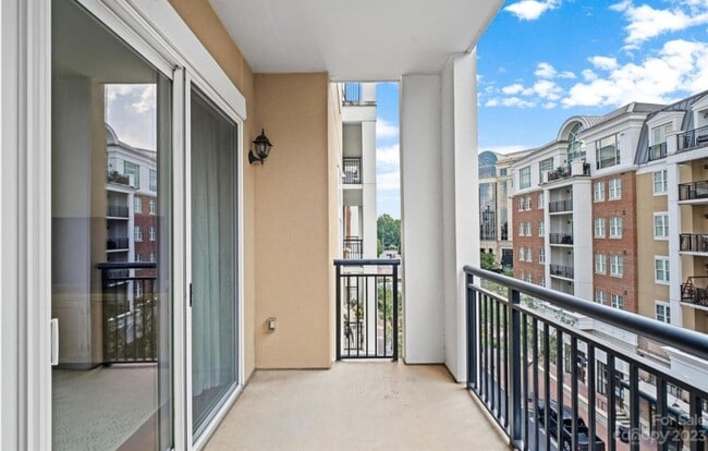 Building Photo - 4625 Piedmont Row Dr