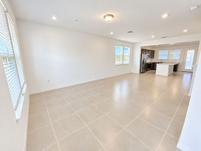 Building Photo - 4540 Orchard View Aly