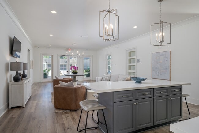 Building Photo - 815 Stonebrook Cir