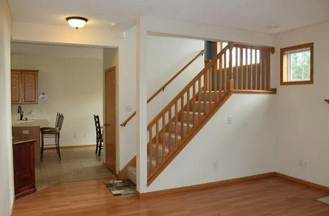 Building Photo - 1554 Independence Dr