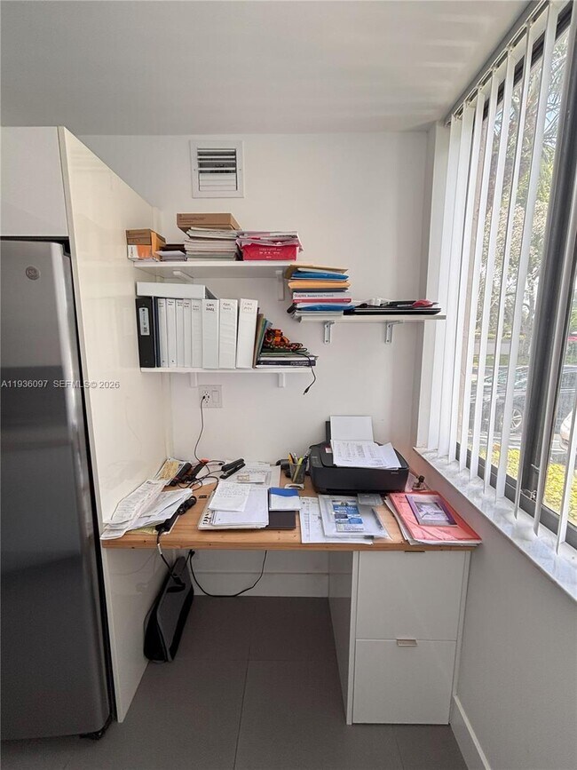 Building Photo - 9501 SW 1st Ct