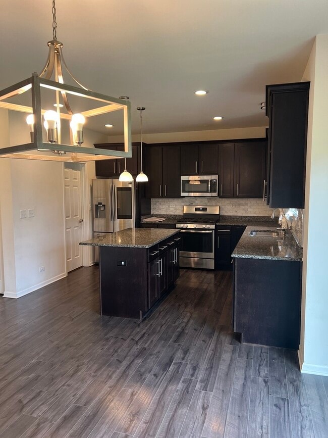 Building Photo - 654 Otter Way