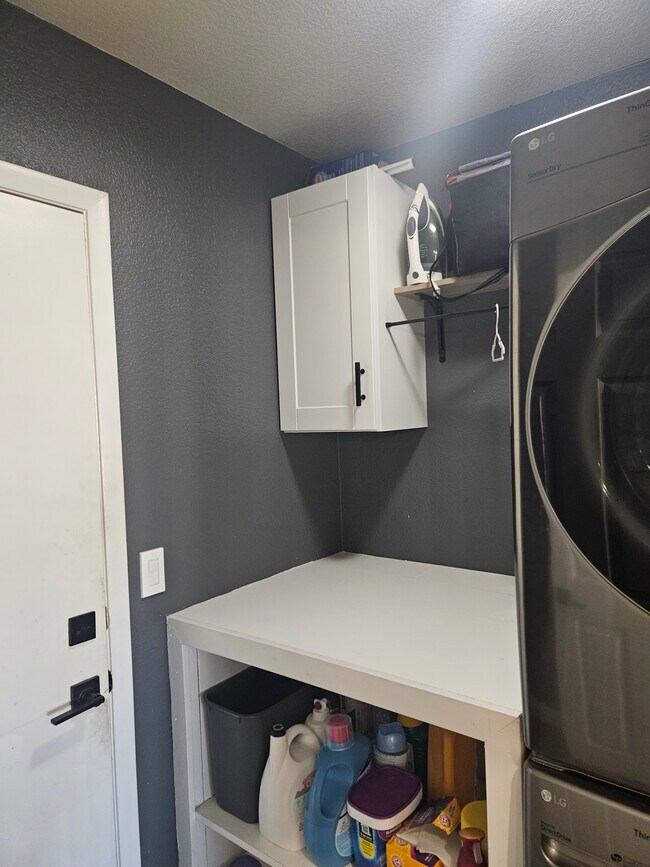 Building Photo - 3204 Snow Peak Dr