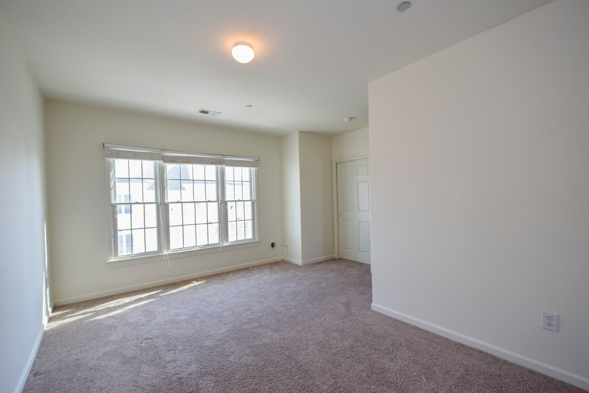 Building Photo - 67 Chelsea Ct