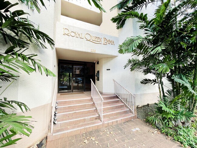 Building Photo - Downtown Living at Royal Queen Emma! 2 PAR...