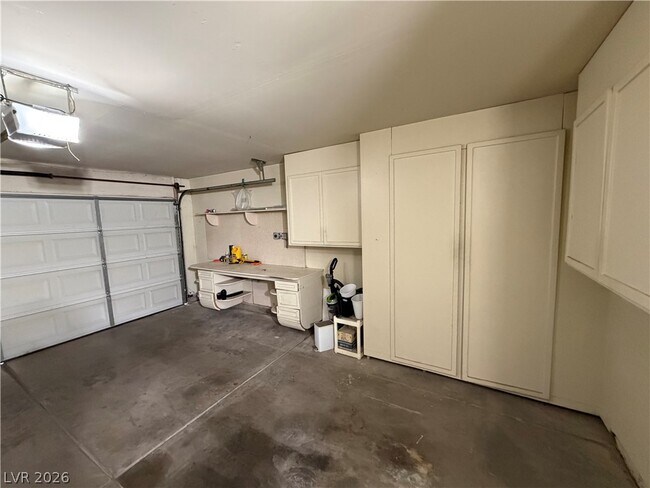 Building Photo - 3004 Ocean View Dr