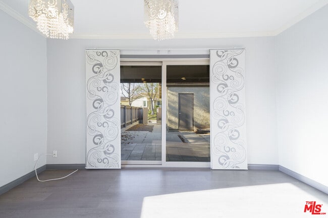 Building Photo - 2830 Lakeridge Ln