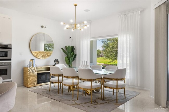 Building Photo - 28 Rio Grande Dr