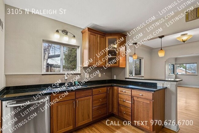 Building Photo - 3105 N Raleigh St