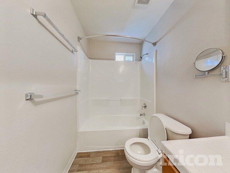 Building Photo - 9665 Meadowstar Dr