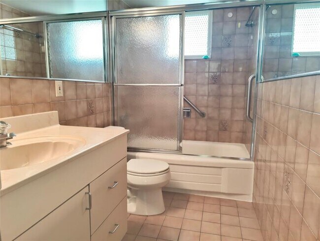 Building Photo - 4025 N Federal Hwy