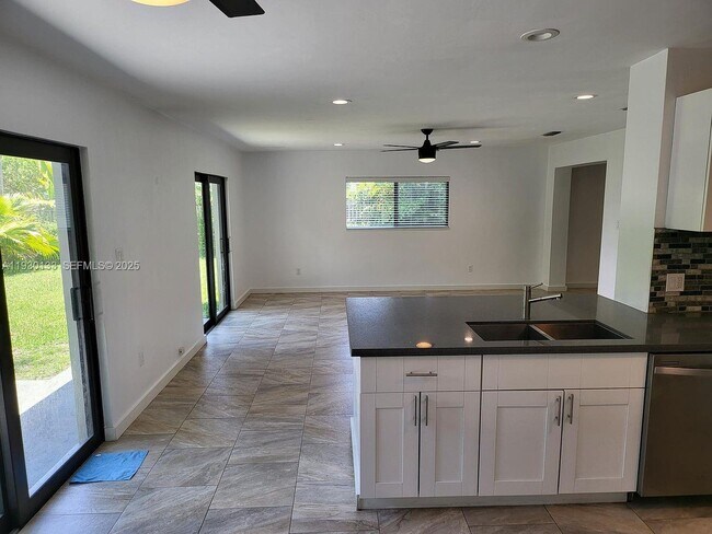 Building Photo - 8575 SW 125th St