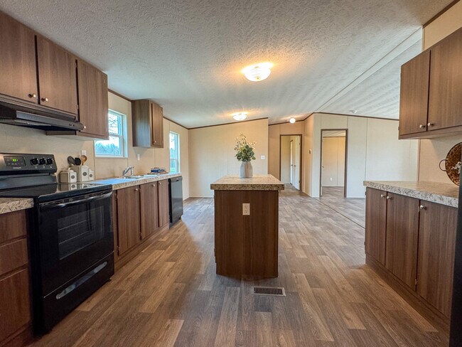 Building Photo - Aletha’s property