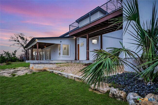 Building Photo - 2109 Bella Vista