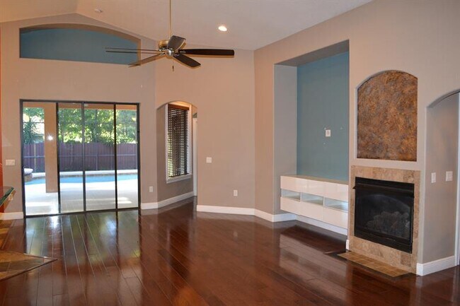Building Photo - 461 Sanford Ave