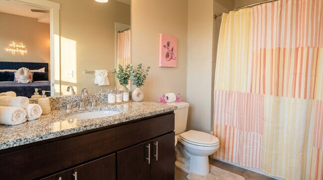 Building Photo - 2000 U.S. 29-SI ID1511358P