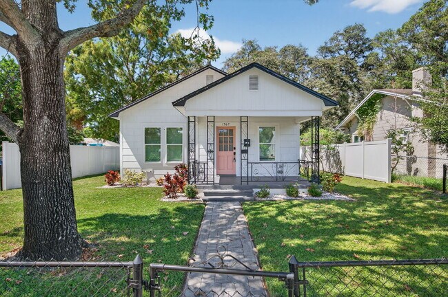 Primary Photo - Fully Renovated 3 bedroom St. Pete Home | ...