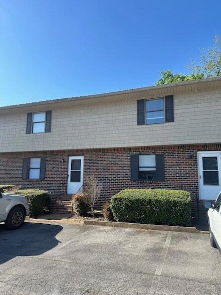 Primary Photo - 4100 N Ocoee St