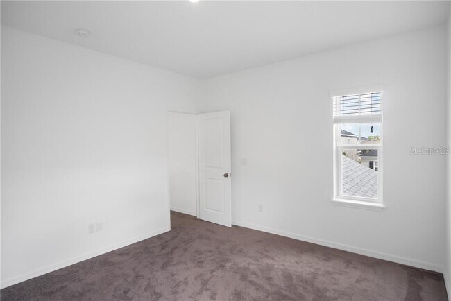 Building Photo - 5719 Maidenstone Way