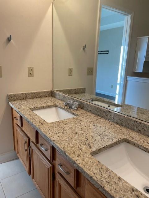 Building Photo - 5041 Anclote Dr
