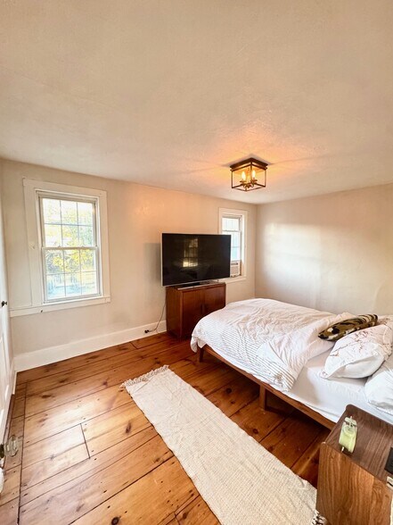 Building Photo - 567 Spring Mills Rd