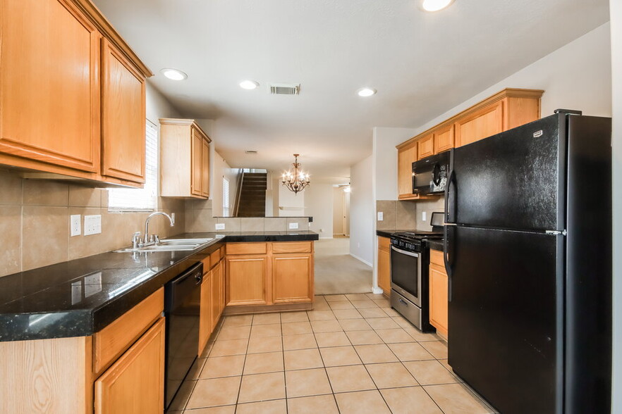 Building Photo - 10834 Waterfern Ct