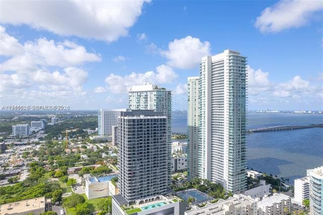 Building Photo - 480 NE 31st St