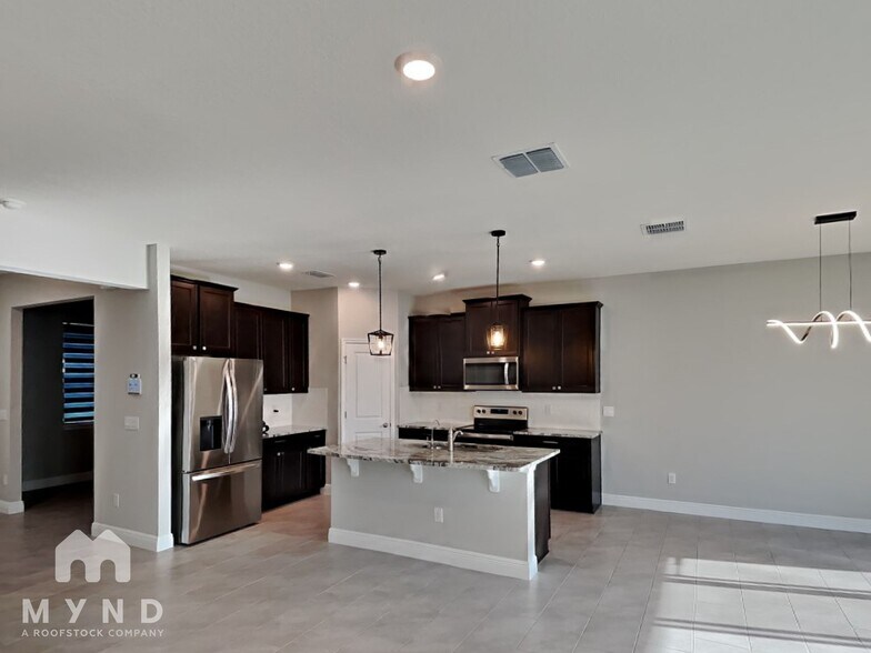 Building Photo - 2530 Chapel Oak Bnd