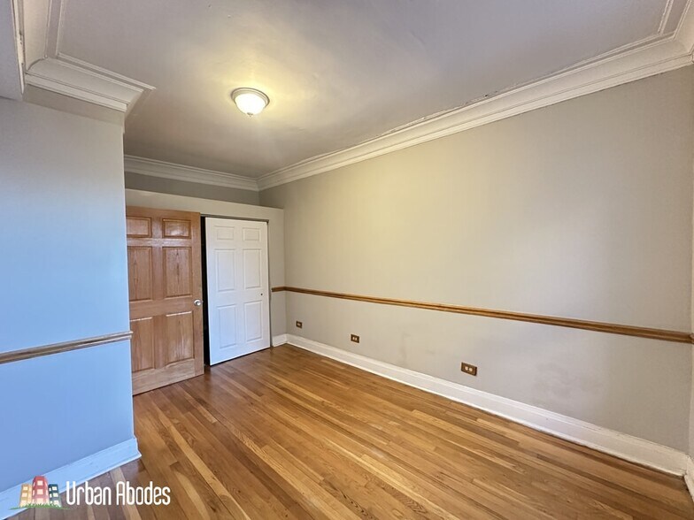 Building Photo - 4609 N Western Ave