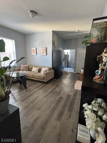 Building Photo - 150 E Main St