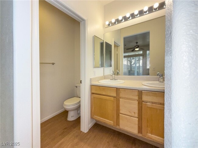 Building Photo - 10789 Muscari Way