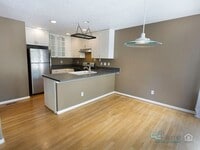 Building Photo - West Linn Single Family 3 Bd/2.5 Bth w/ Basement/Bonus Room.