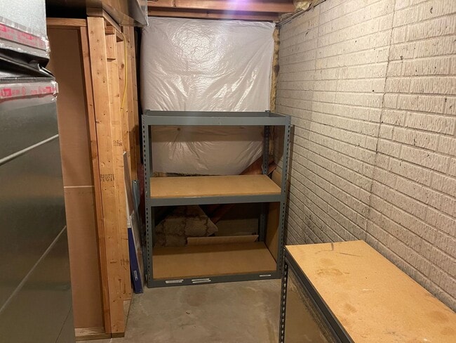 Building Photo - Coming soon! Cozy 3 Bedroom Near the Water!