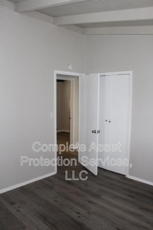 Building Photo - 107 Eastwood Ave