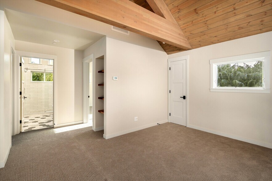 Building Photo - 1475 Anderson Ln