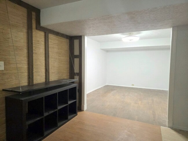 Building Photo - 4705 Midridge Dr