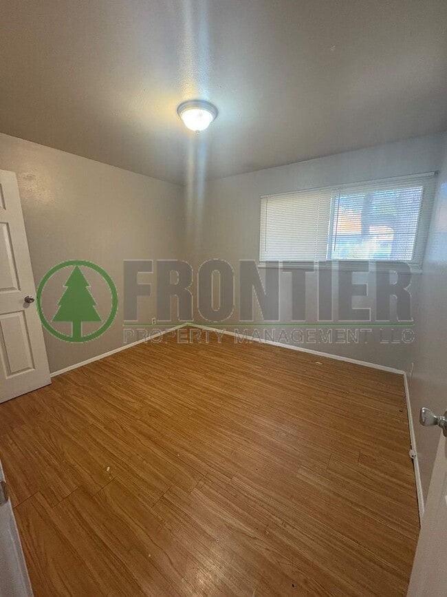 Building Photo - 3 Bedroom  House Located in Dellwood.