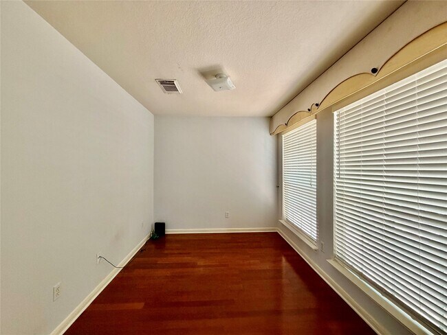 Building Photo - 21306 Walden Grove Ln