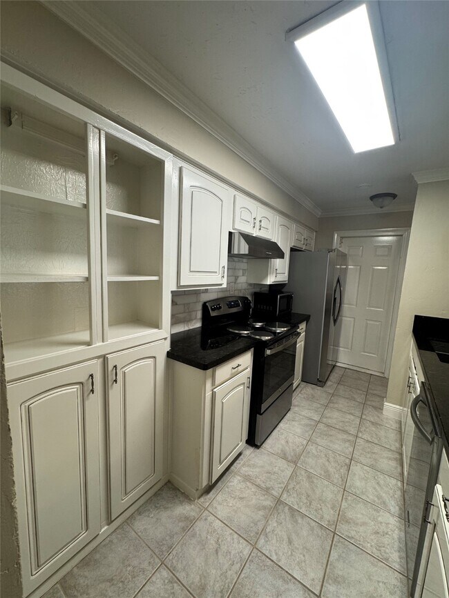 Building Photo - 3214 Long Shadows St