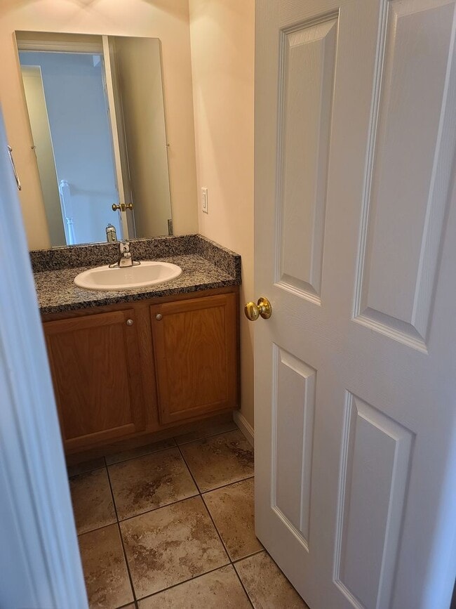 Building Photo - 3 Bedroom Townhome for Rent in Waynesboro