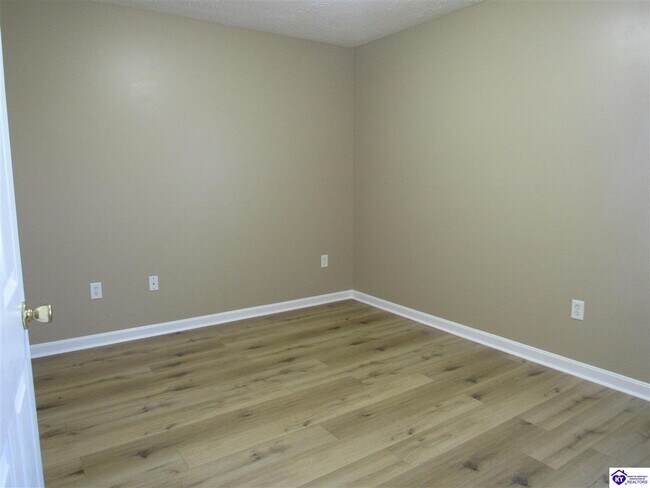 Building Photo - 707 Clear Spring Ct