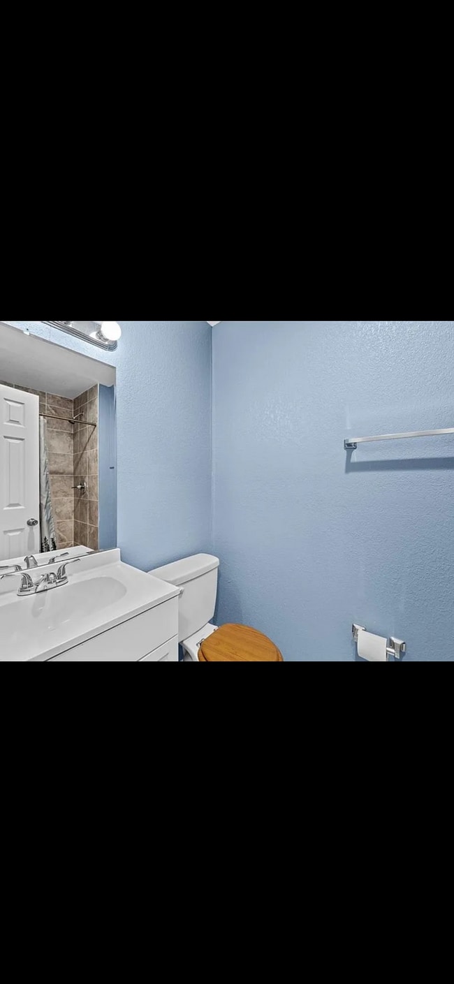 Building Photo - 314 Rogers Ave