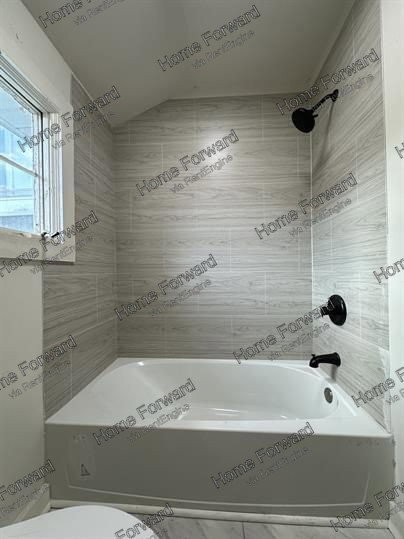 Building Photo - 463 Linden Ave