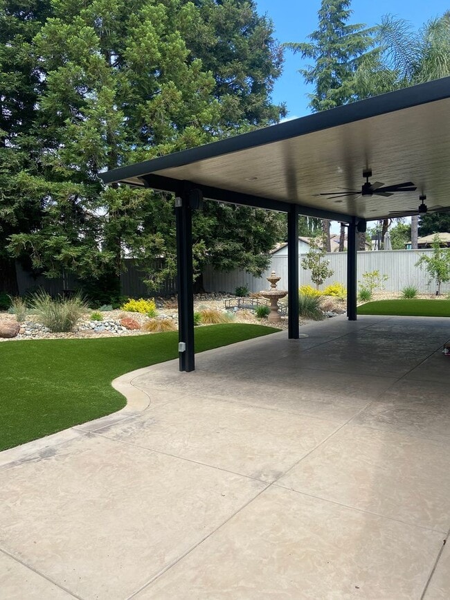 Building Photo - Pristine 4 Bedroom, 3 Bath in South Lexington