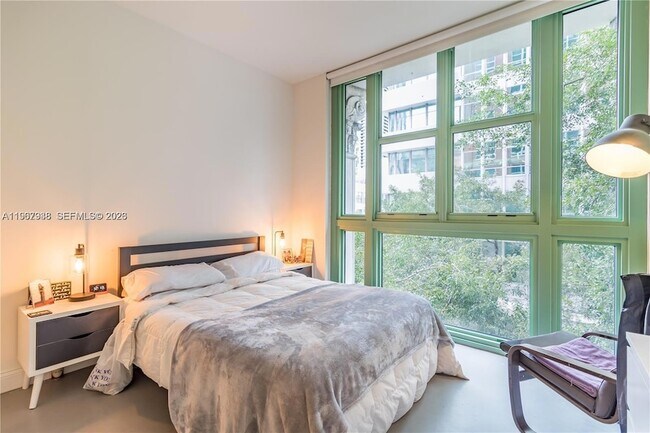 Building Photo - 111 E Flagler St