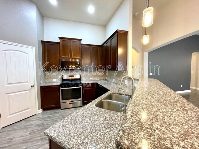 Building Photo - 347 Noddy Rd
