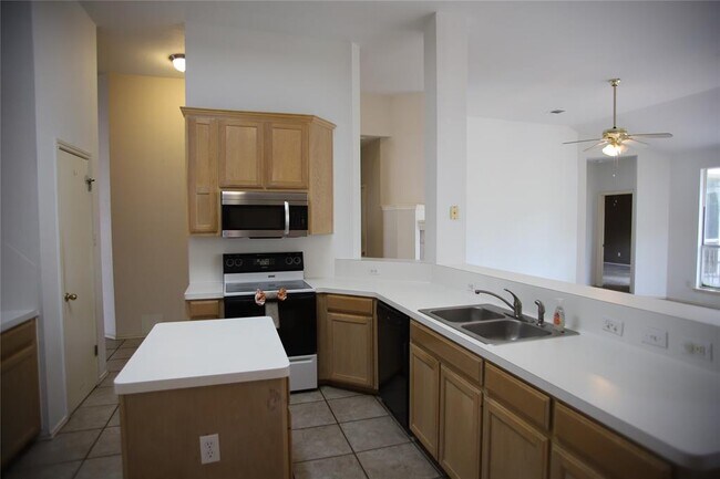 Building Photo - 403 N Blue Ridge Pkwy