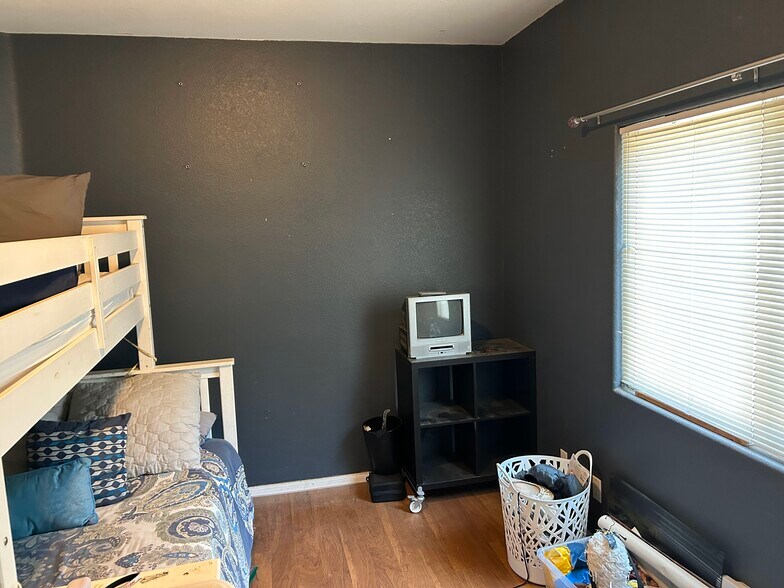 Building Photo - 10915 Sunray Pl