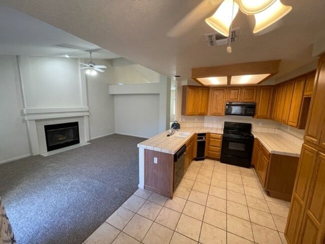 Building Photo - Rocklin four bedroom