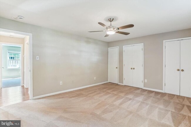 Building Photo - 102 Barnsfield Ct